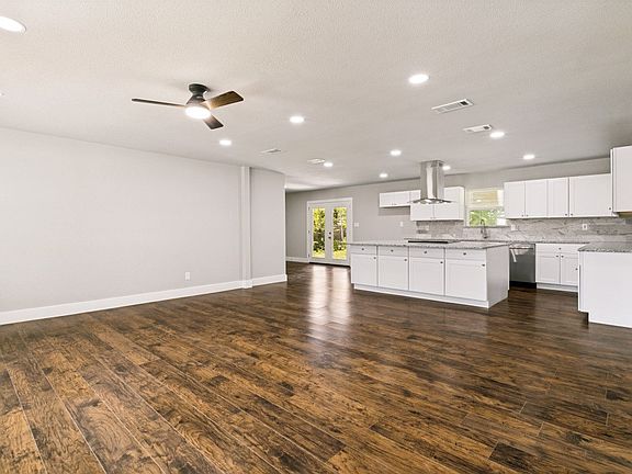 5th image of 3504 Westfield Ave