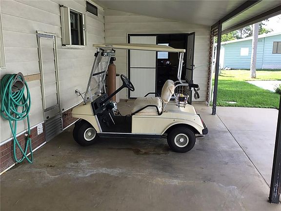 3rd image of 16113 SW Indianwood Cir
