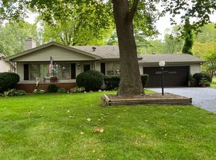 36 Greenlawn Dr, Kankakee, IL 60901