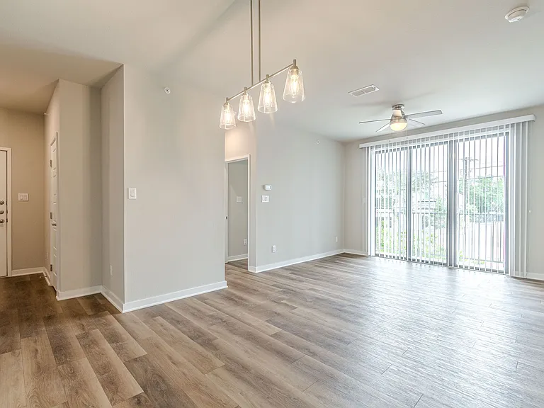 711 S Frio St #1301 — Photo 17