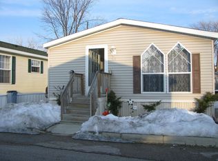 412 4th St, Northfield, IL 60093