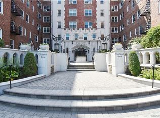 60 W Broad Street #1L, Fleetwood, NY 10552