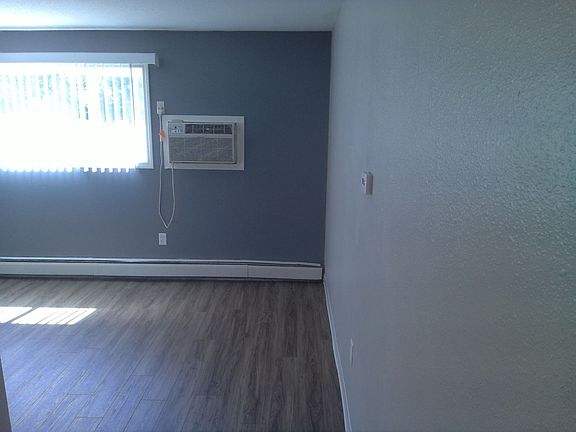 4th image of 1705 6th Ave E #3