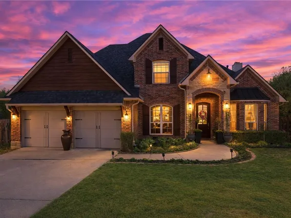 323 Saint James Ave, Springdale, AR 72764