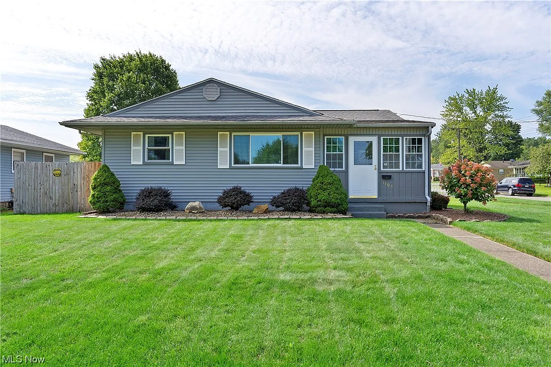 1103 Waugh Dr photo 1