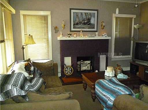 3rd image of 606 E 14th St