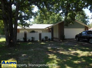 6503 Senator Dr, Fayetteville, NC 28304