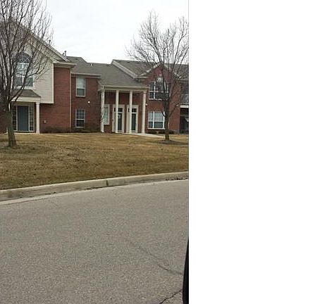 3rd image of 51703 Adler Park Dr W