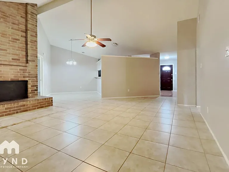 3218 Sedgeborough Cir — Photo 3