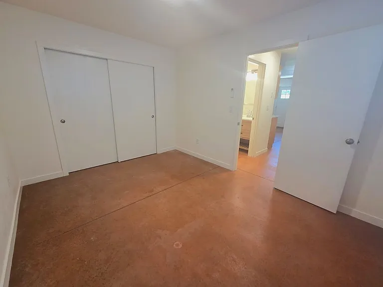 534 Putnam Ave #1 — Photo 5