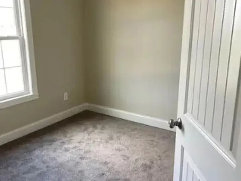 !! Get $100 Off !! 3br 2.5ba Home W/ Updated Kitchen Stainless Appliances Assigned Parking In Sal... — Photo 11
