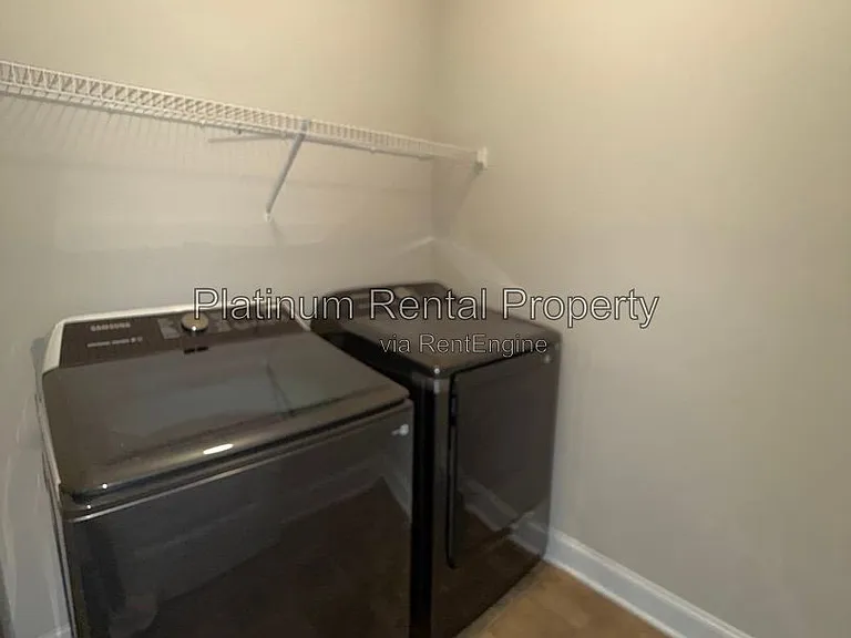 5075 Rialto Way — Photo 29