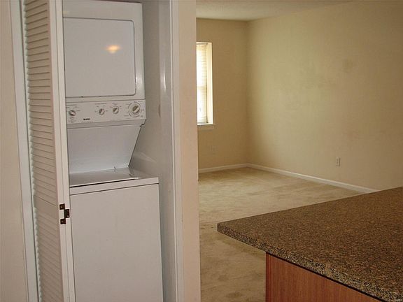 4th image of 1380 Willow Brook Cove Ct APT 7
