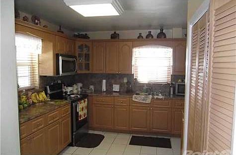 3rd image of 5270 NW 181st Ter