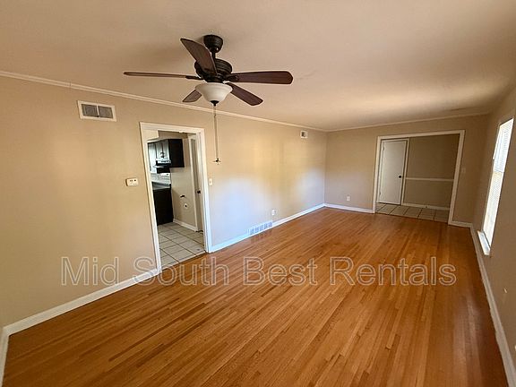 2nd image of 3085 Basswood St