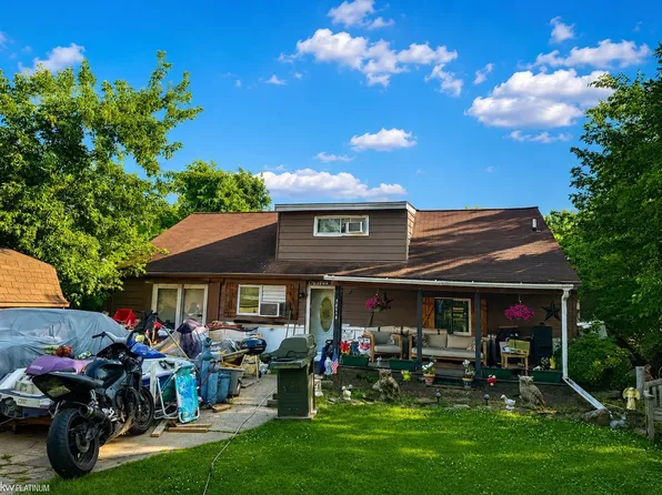 26148 Lamour St, Harrison Township, MI 48045
