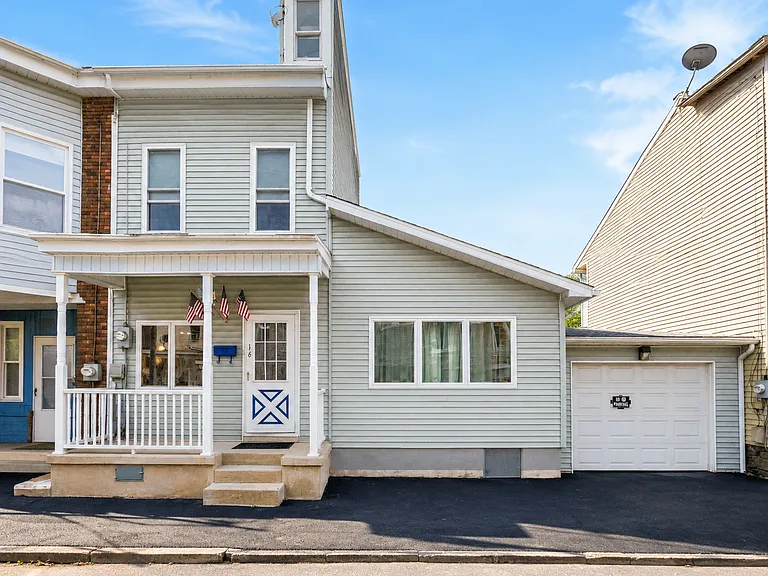 16 E Pine St — Photo 1