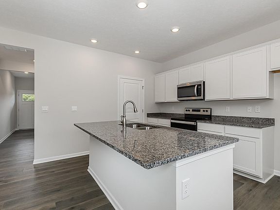 4th image of 1746 Parkfield Way
