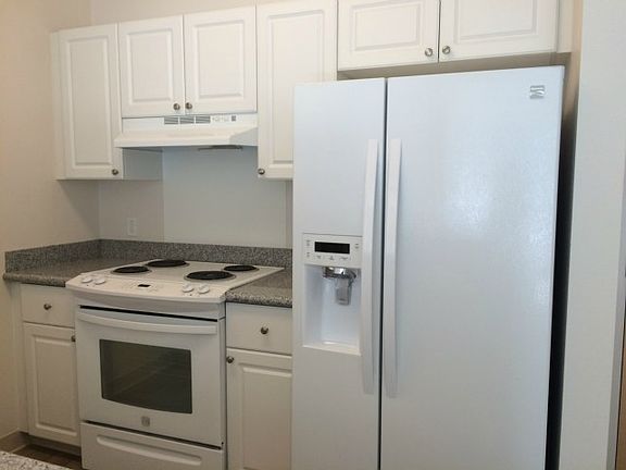 4th image of 801 South St APT 114