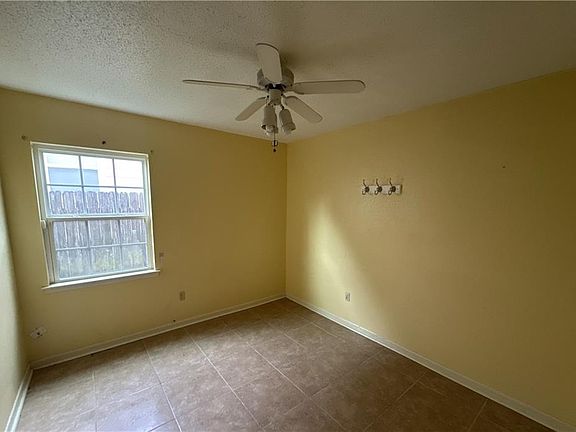 5th image of 3873 Birchfield Dr