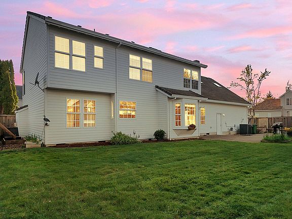 2nd image of 28814 SW Crestwood Dr