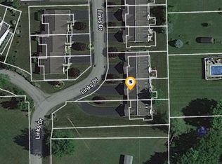 4 Links Dr, New Castle, PA 16101