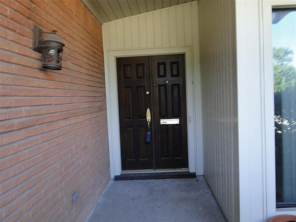 4th image of 4427 Woodvalley Dr