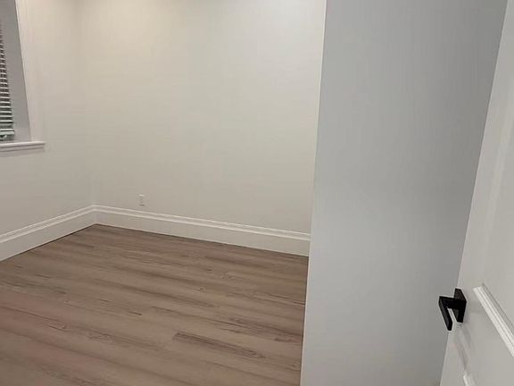 3rd image of 402 W 24th St