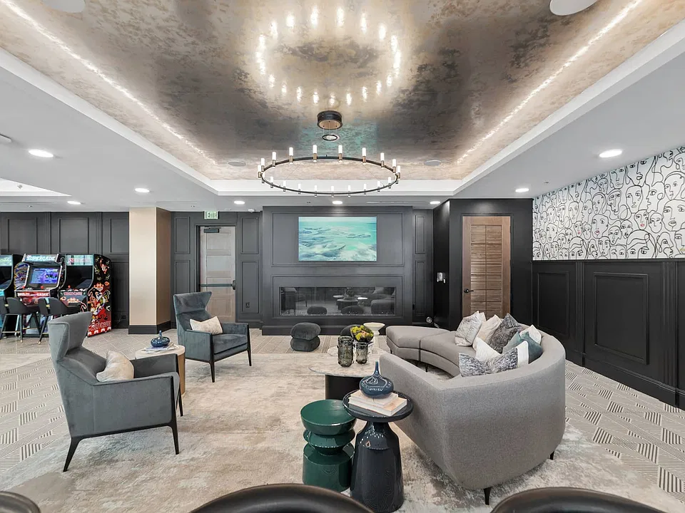 Bria Lounge