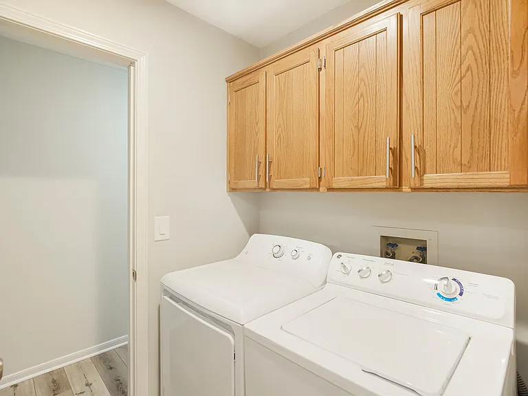 16 Wallingford Dr #16 — Photo 22