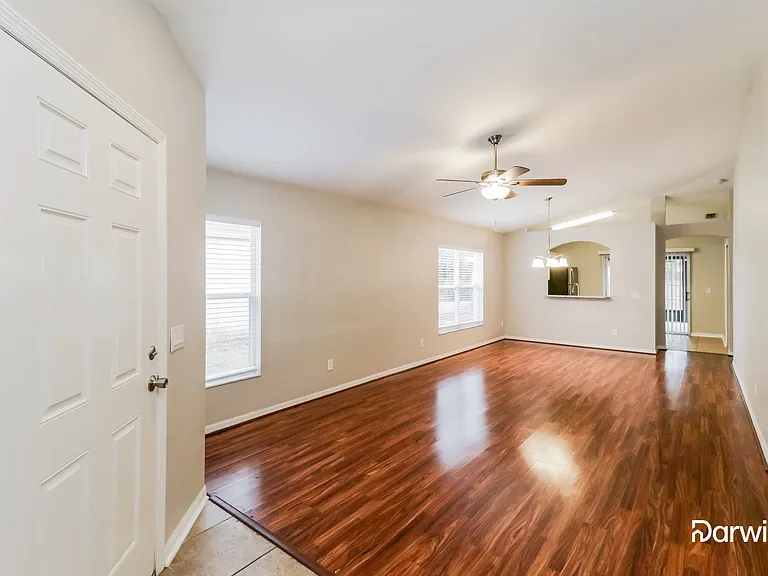 10514 Blackmore Dr — Photo 6