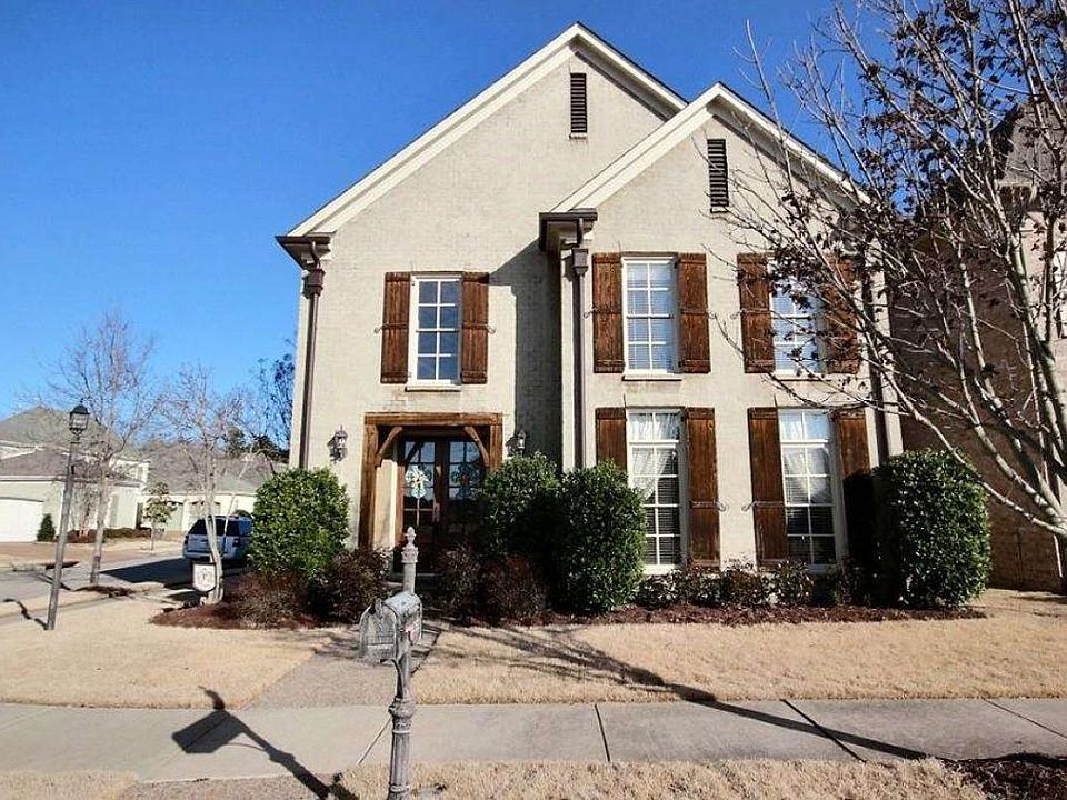 1st image of 2132 Carisbrooke Dr