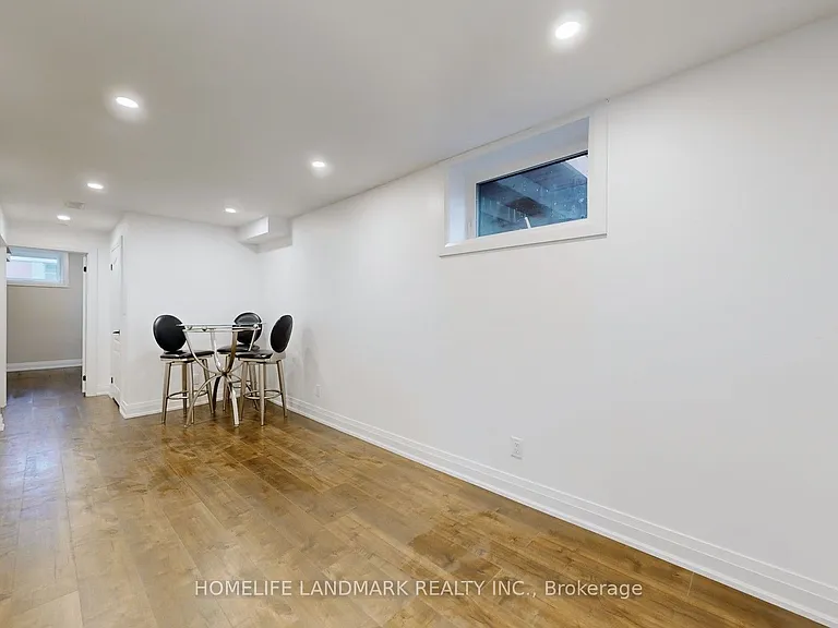 1661 Mount Albert Rd #2 — Photo 8