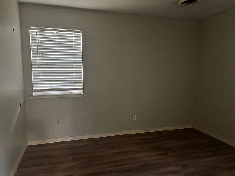3148 Shirley Dr — Photo 7