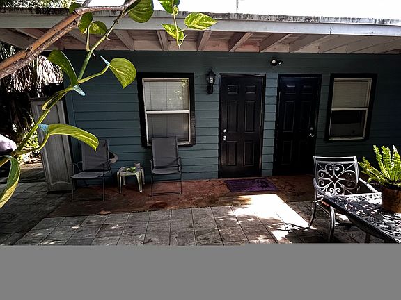 3rd image of 545 SW 15th Ave APT 3