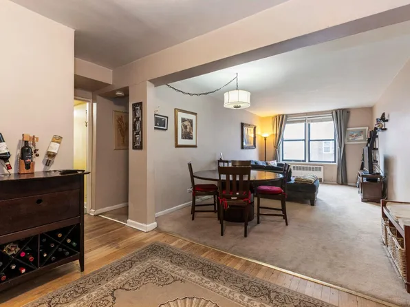 33-27 91st Street #3J, Jackson Heights, NY 11372