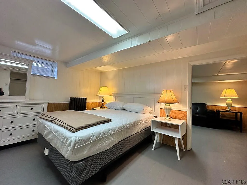 1 bed, 1.0 bath, $995 — Photo 3