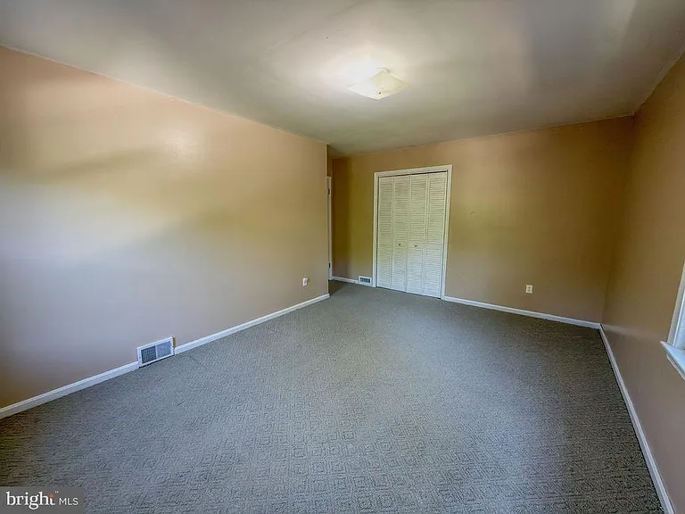 11 Hickory Ln — Photo 44