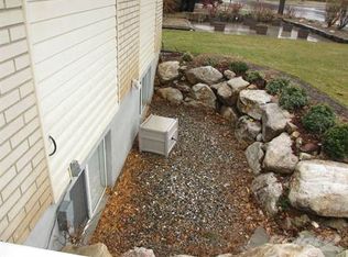 1547 E Jamestown Dr, Salt Lake City, UT 84121