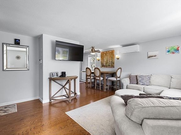 3rd image of 57 Debbies Ln
