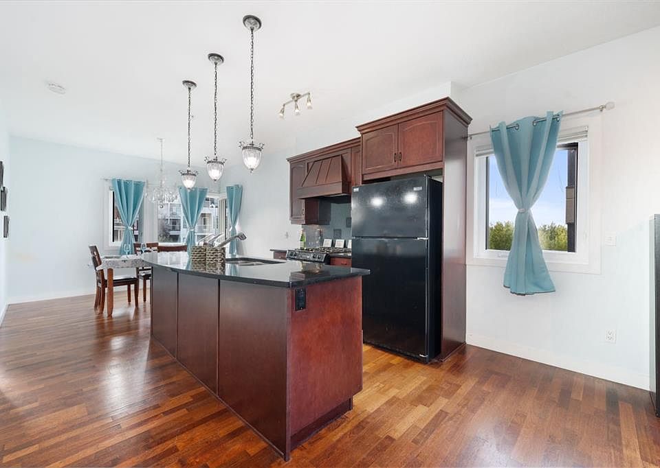 1st image of 1828 NE 14th St SW #303