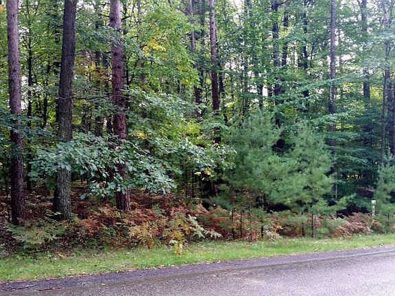 4th image of Breckenridge Dr