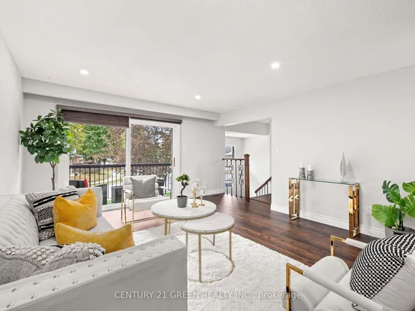 15 Lady Stewart Blvd, Brampton, ON L6S 3Y2