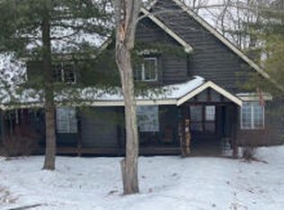 97 Short Hill Rd, Lake Harmony, PA 18624