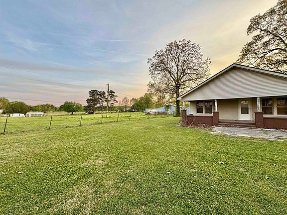 2nd image of 5190 Lagrange Rd