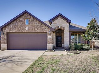 1108 Longhorn Dr, Aubrey, TX 76227