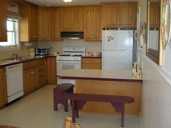 Kitchen with island