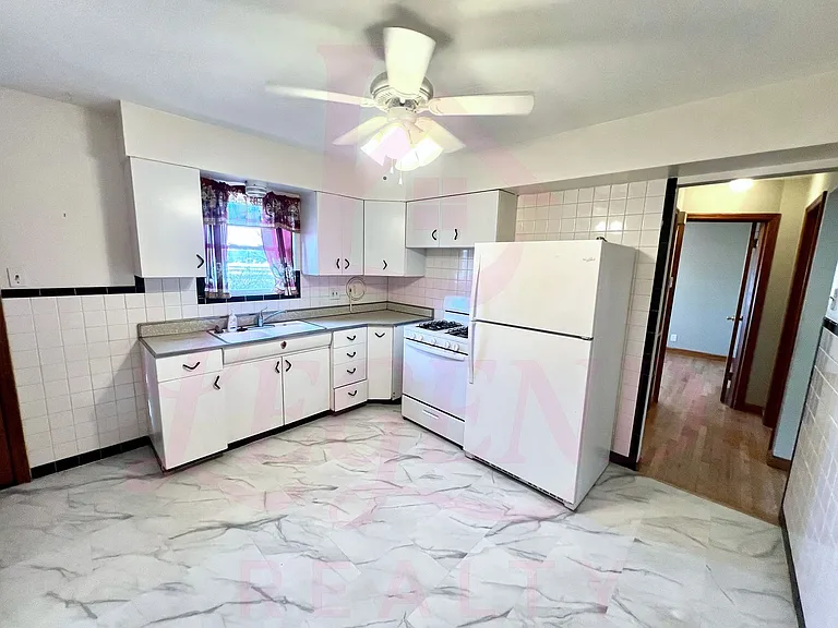 2533 Tamm Ave — Photo 4