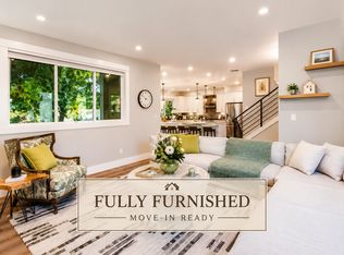 8021 NE 127th Ln, Kirkland, WA 98034