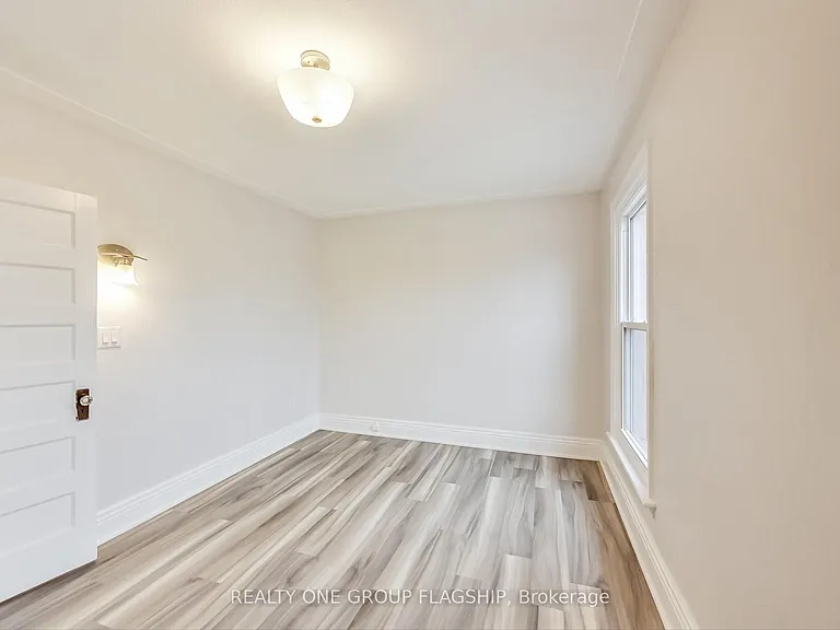 16 Huntley St — Photo 19